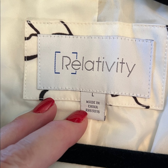 Relativity Floral Rain jacket - Picture 4 of 4